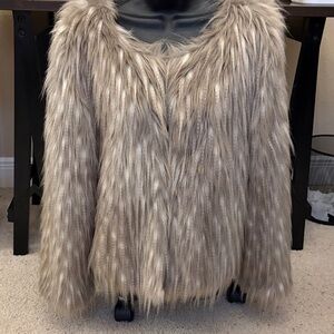 Chic Faux Fur Jacket in Tan and Gray
